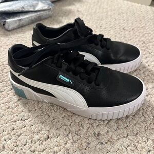 Women's Puma leather sneakers size 7
